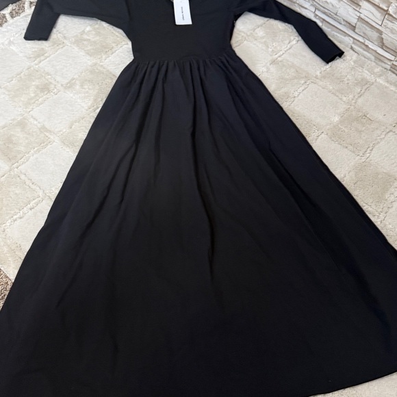 URBAN REVIVO Small Elegant Black Maxi Dress - Picture 9 of 14